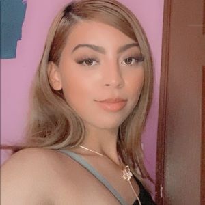 Meet your Posher, Jasmine